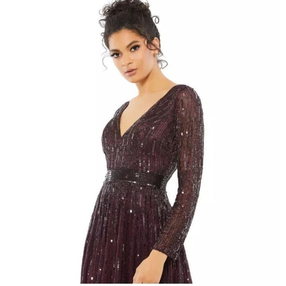Mac Duggal 4977 Sequined & Bead Plunging V-Neck Mulberry Gown SZ 14 NWT - Picture 4 of 12